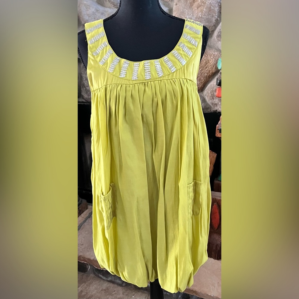 Vintage Style dress in chartreuse green color